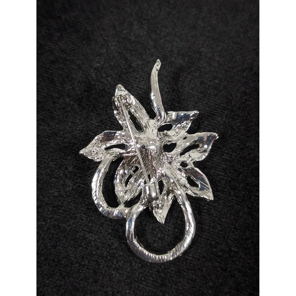 VTG Style Rhinestone Faux Pearl Flower‎ Brooch Pin Silver Tone Floral Statement